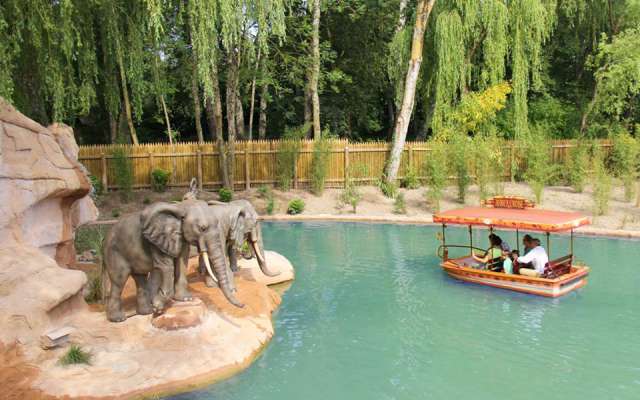 L'attraction Africa Cruise à Nigloland : les éléphants
