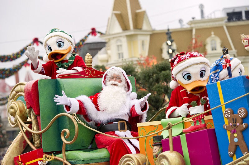 La Prade de Noel Disneyl a Disneyland