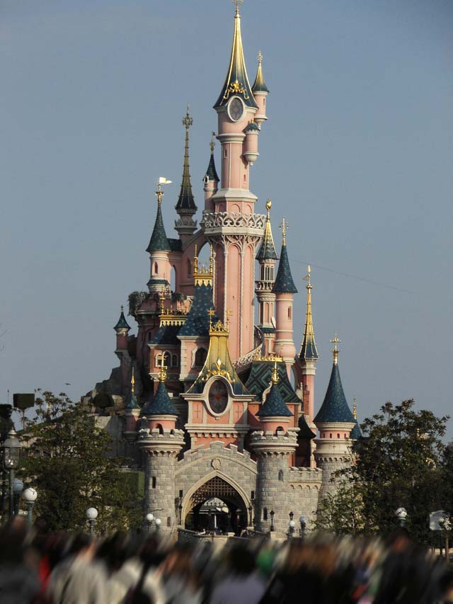 Peinture, couleur, disneyland, chateau de la belle au bois dormant