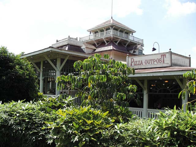 Colonnel Hati's Pizza Outpost (pizzeria)