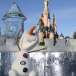 Olaf de La reine des Neiges fête Noël à Disneyland Paris