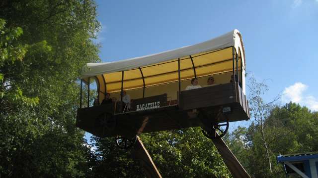 La Diligence au parc d'attractions Bagatelle