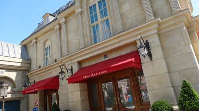 Boutique Chez Marianne (Souvenirs de Paris) sur la Place de Rémy - Disney Studios à Disneyland Paris