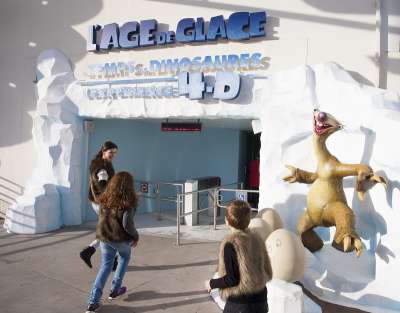 Entrée de l'attraction L'Age de Glace au Futuroscope