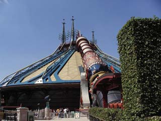 Space Mountain Mission 2 (vue de derrière le canon)